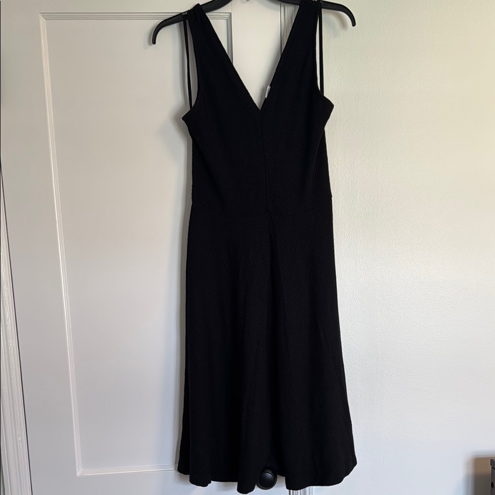 Elegant Ribbed Black Dress GAP